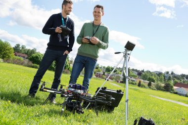 uav uzaktan kumanda holding teknisyenleri