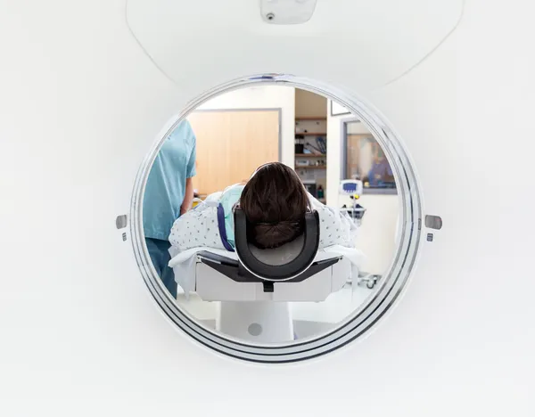 Pacient podstupuje ct scan test — Stock fotografie