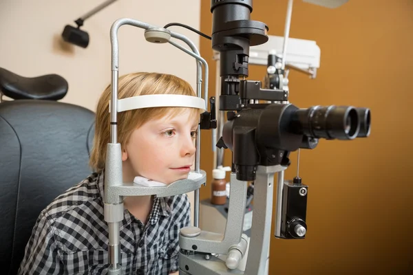 Boy Undergoing Eye Examination With Slit Lamp — Stock Photo, Image