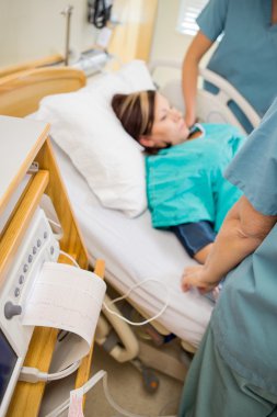 Elektronik fetal monitör detay