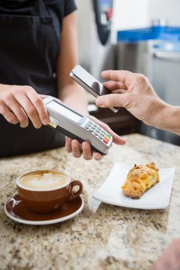 NFC kullanarak ödeme müşteri
