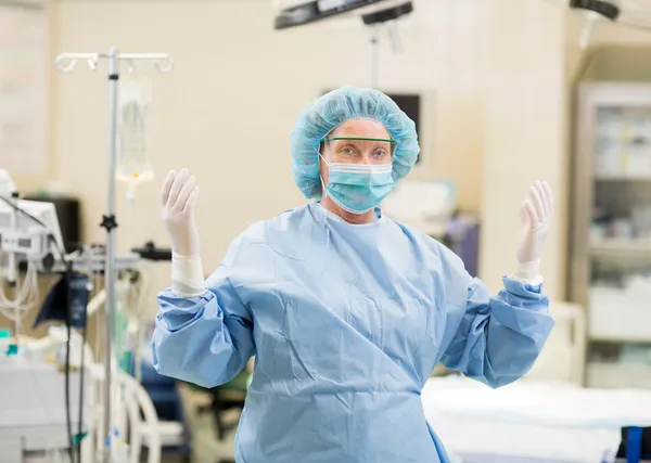 Mature Doctor In Surgical Gown — Stock Photo, Image