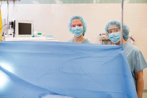 Anestezjolog w pracy — Zdjęcie stockowe