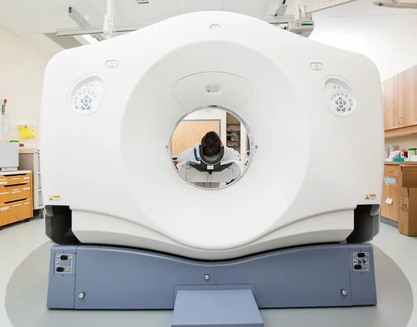 Pacient podstupuje ct scan test — Stock fotografie