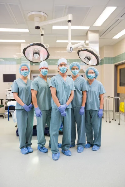Equipe cirúrgica em esfregaços — Fotografia de Stock