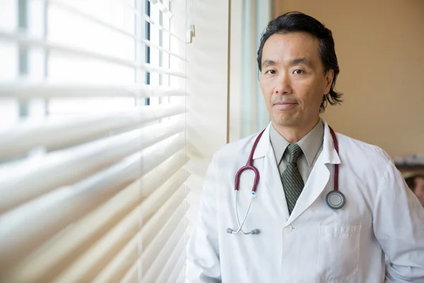 Confident Doctor In Hospital Room — Stock Photo, Image