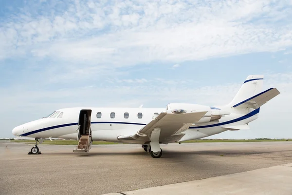 Private Jet Parked At Terminal — Stock Photo, Image