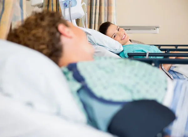 Female Patients in Surgical Recovery Unit — Stock Photo, Image