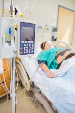 doğumhaneye IV ve Epidural anestezi ekipmanları