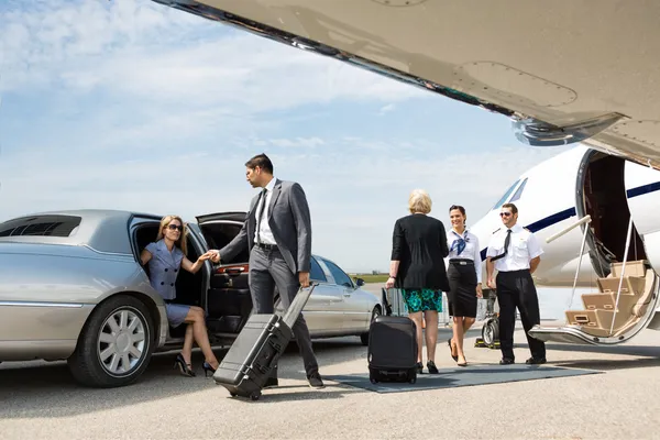 Business partner om att styrelsen privata jet — Stockfoto