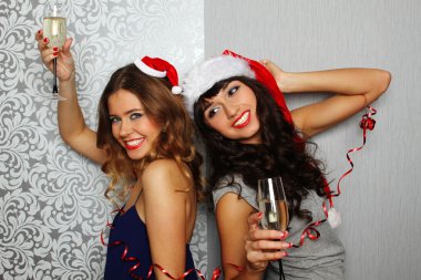 yılbaşı partisinde kız