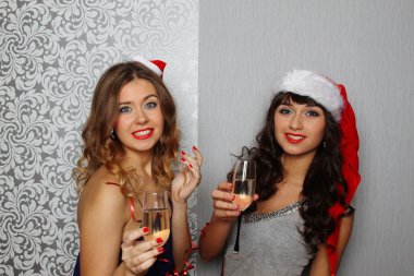 yılbaşı partisinde kız