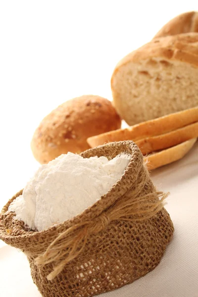 Bread and flour — Stock Photo, Image