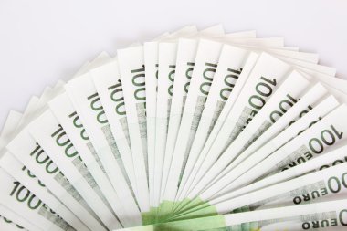 100 euro fatura yığınını