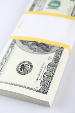 100 dolar faturaları yığını