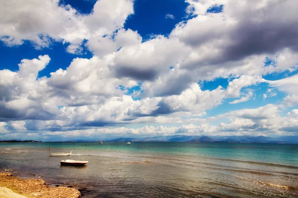 Zomer zeegezicht, kavos, corfu — Stockfoto