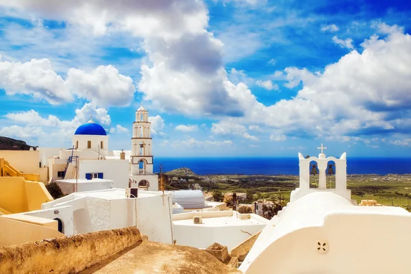 Kirche in pyrgos dorf, santorini, griechenland — Stockfoto