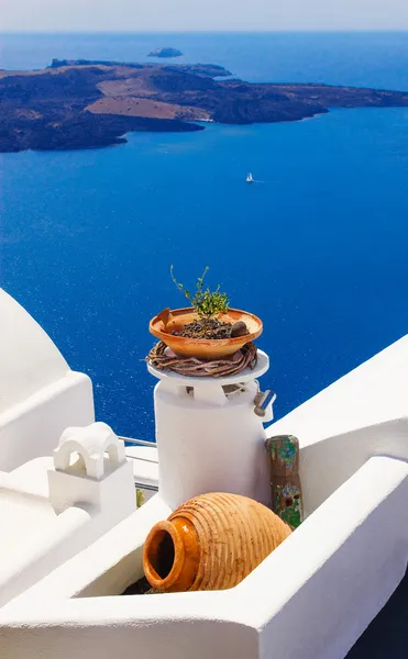 Details of Fira village, Santorini, Greece (view of the caldera in the background) — Stock Photo, Image