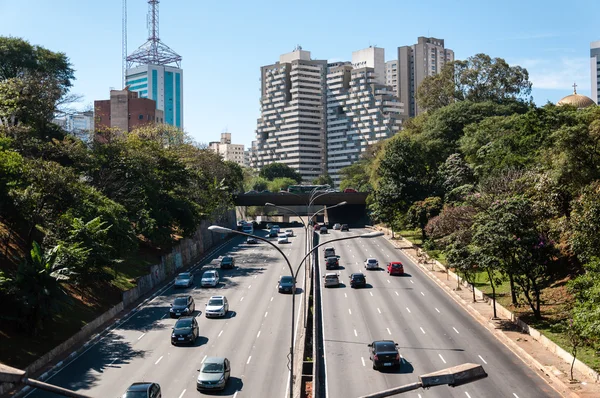 Traffic avenue city são paulo — Fotografia de Stock