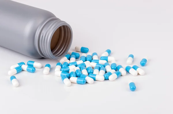 Капсулы лекарств — стоковое фото