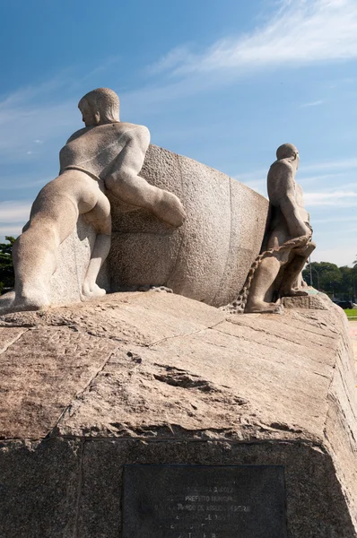 Monumento a los Bandeiras en Sao Paulo Brasil —  Fotos de Stock