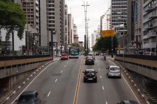 Avenida Paulista en Sao Paulo, Brasil — Foto de Stock