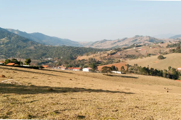 Valley between the mountains — Stock Photo, Image