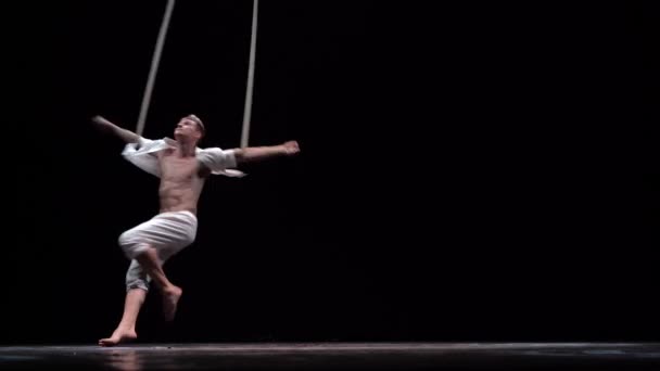 Muscular Circus Artist Perform Aerial Straps Black Background Movement Strength — Stockvideo