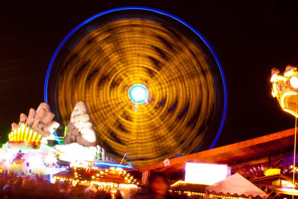 Parque de atracciones. — Foto de Stock