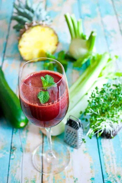 Frischer Saft — Stockfoto