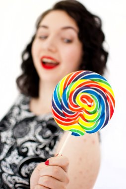 Retro bir lolipop kadınla