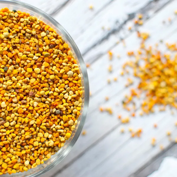 Bee pollen — Stock Photo, Image