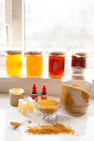 Honigbienenprodukte — Stockfoto