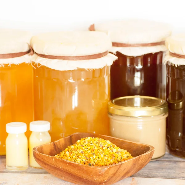 Μέλι, μελισσοκομικά προϊόντα — Φωτογραφία Αρχείου