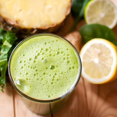 sağlıklı yeşil Detoks suyu