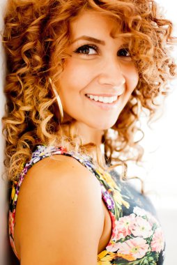 Çekici Genç Kadın