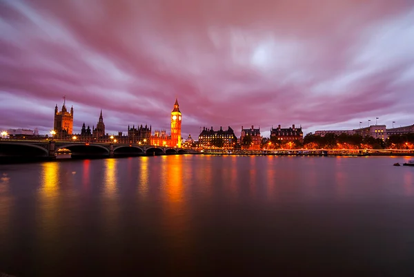 Big Ben and Houses of parliament at dusk — Stock Photo, Image
