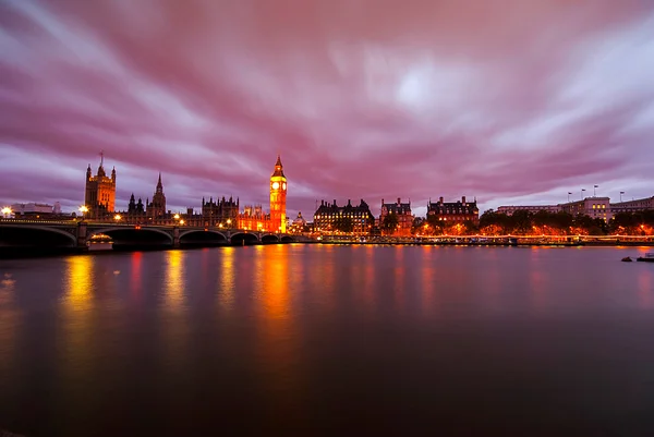 Big Ben e le Camere del Parlamento al tramonto — Foto Stock