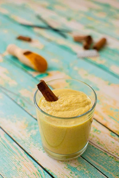 Kurkuma smoothie — Stockfoto