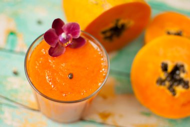 Papaya güler yüzlü