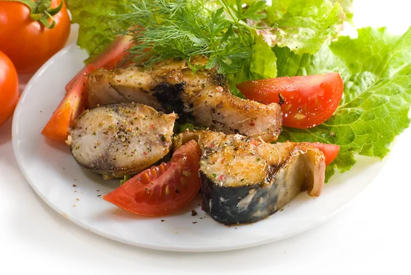 Makrele mit Gemüse-Mischung — Stockfoto