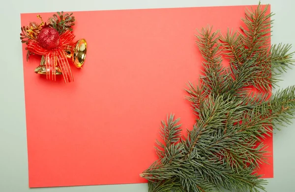 Natal Fundo Vermelho Com Pinheiro Ramo Elementos Decoração Imagem Horizontal — Fotografia de Stock