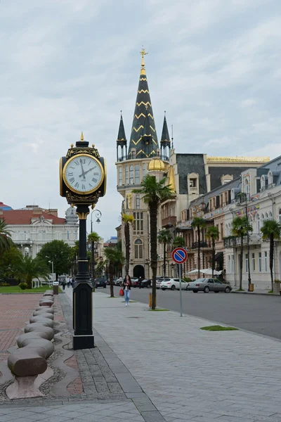 거리는 그루지야에 도시 바투 미