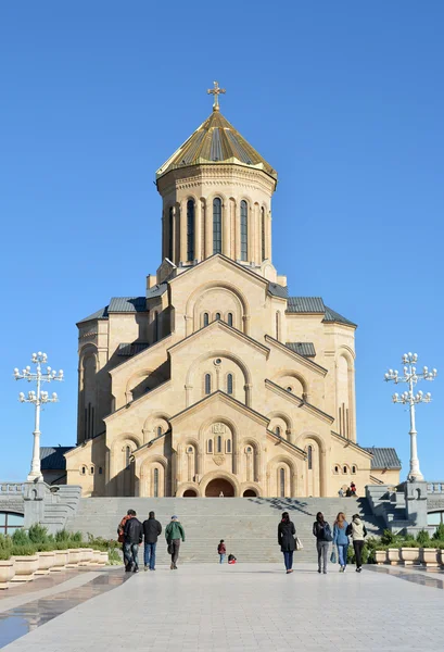 Kathedraal van de heilige drie-eenheid van Tbilisi (tsminda sameba) — Stockfoto