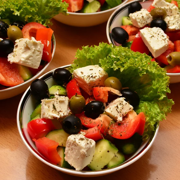 Taze bahar salatası