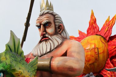 Karnaval yüzen