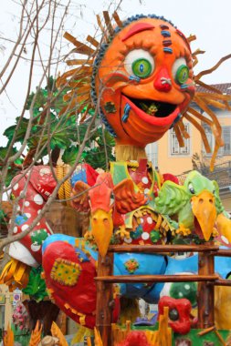 Karnaval yüzen