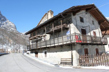 dağ köyü