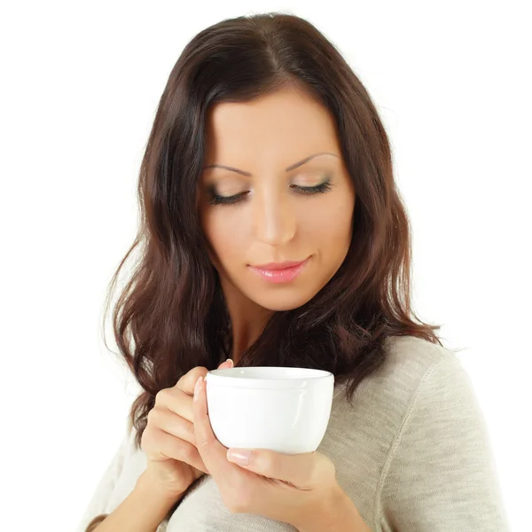 Schöne Frau mit Kaffee oder Tee — Stockfoto