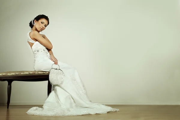 Moda novia glamour en vestido de noche, retrato de belleza —  Fotos de Stock